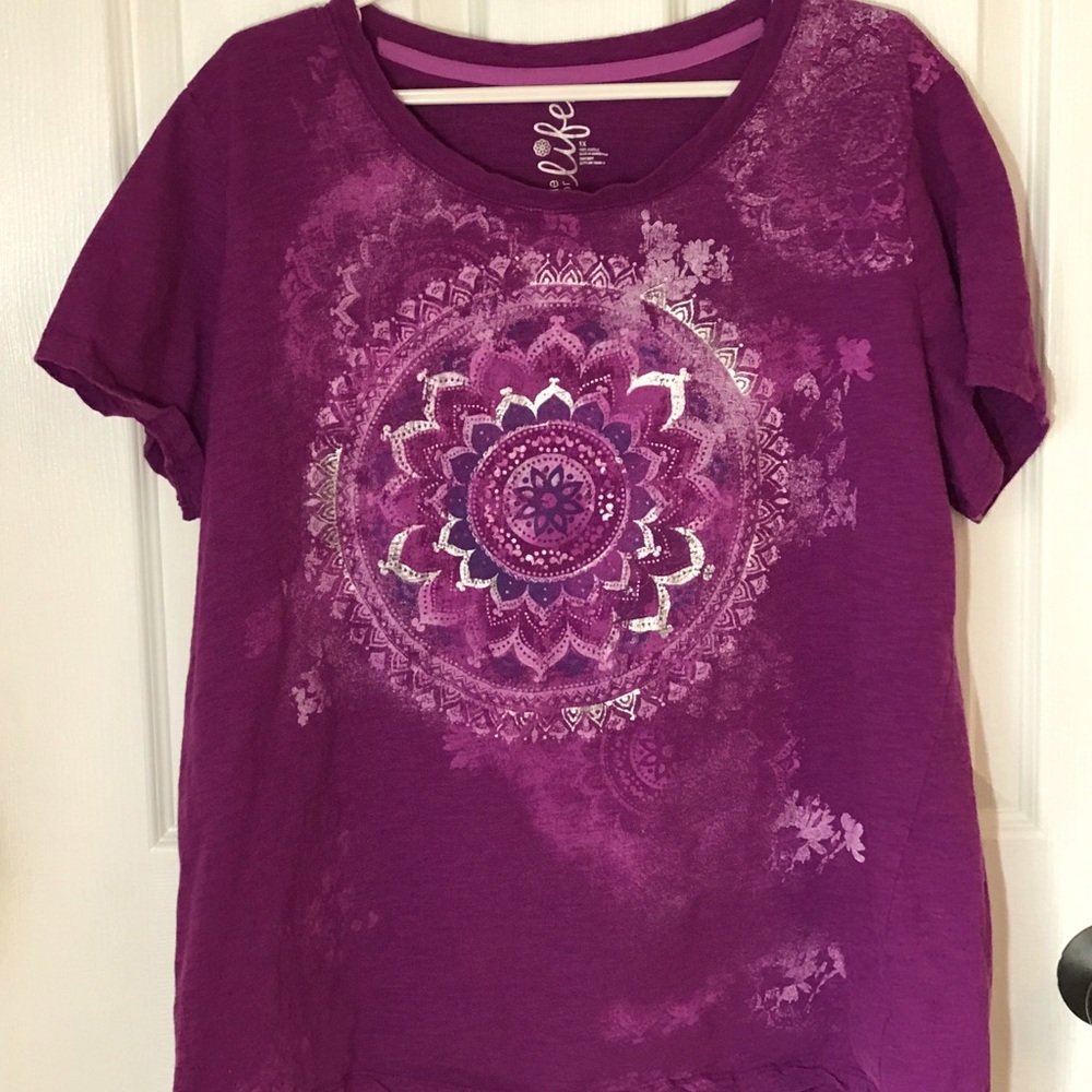 T-shirt type summer top. Gently worn